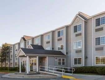Baymont Inn & Suites By Wyndham Anchorage Airport Buitenkant foto