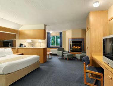 Baymont Inn & Suites By Wyndham Anchorage Airport Buitenkant foto
