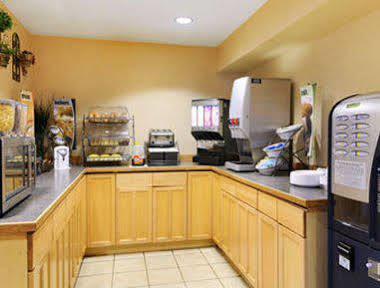 Baymont Inn & Suites By Wyndham Anchorage Airport Buitenkant foto
